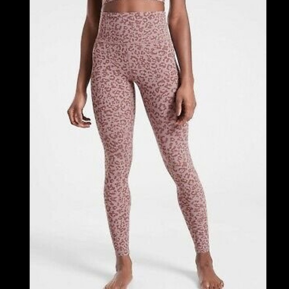 Athleta Pants - 🐆💜Athleta leopard elation legging✨💜